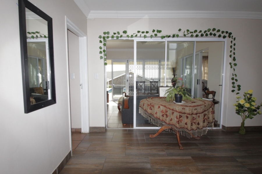 3 Bedroom Property for Sale in Wavecrest Eastern Cape
